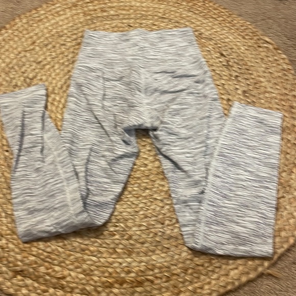 Lululemon Align Leggings - Picture 3 of 4